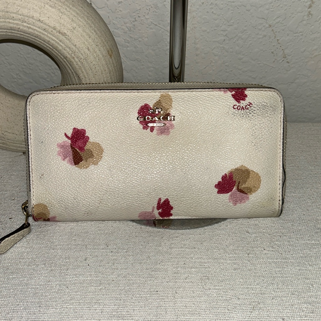 Coach Rose Long Zippy Wallet